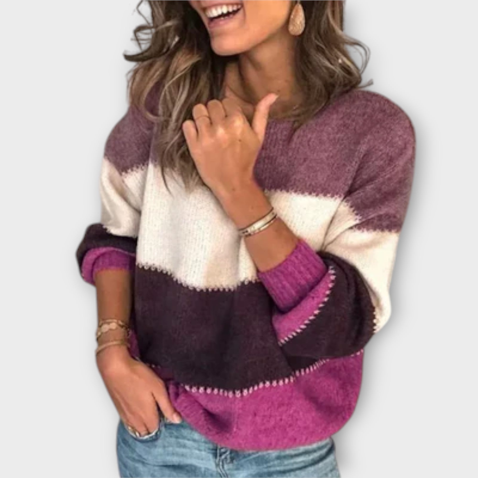 Karolína | Stilisiertes gestreiftes Hoodie