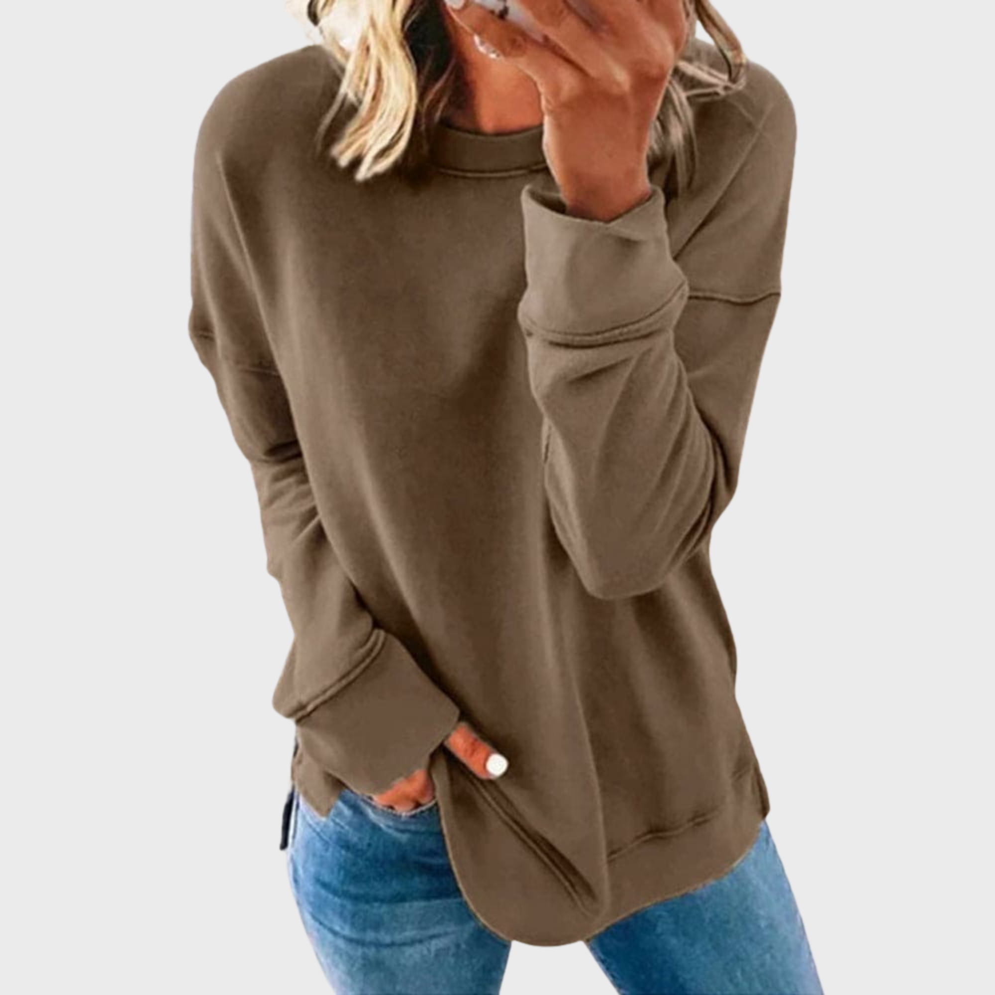 Elizabeta | Leichter Stil mit einem einfarbigen Pullover