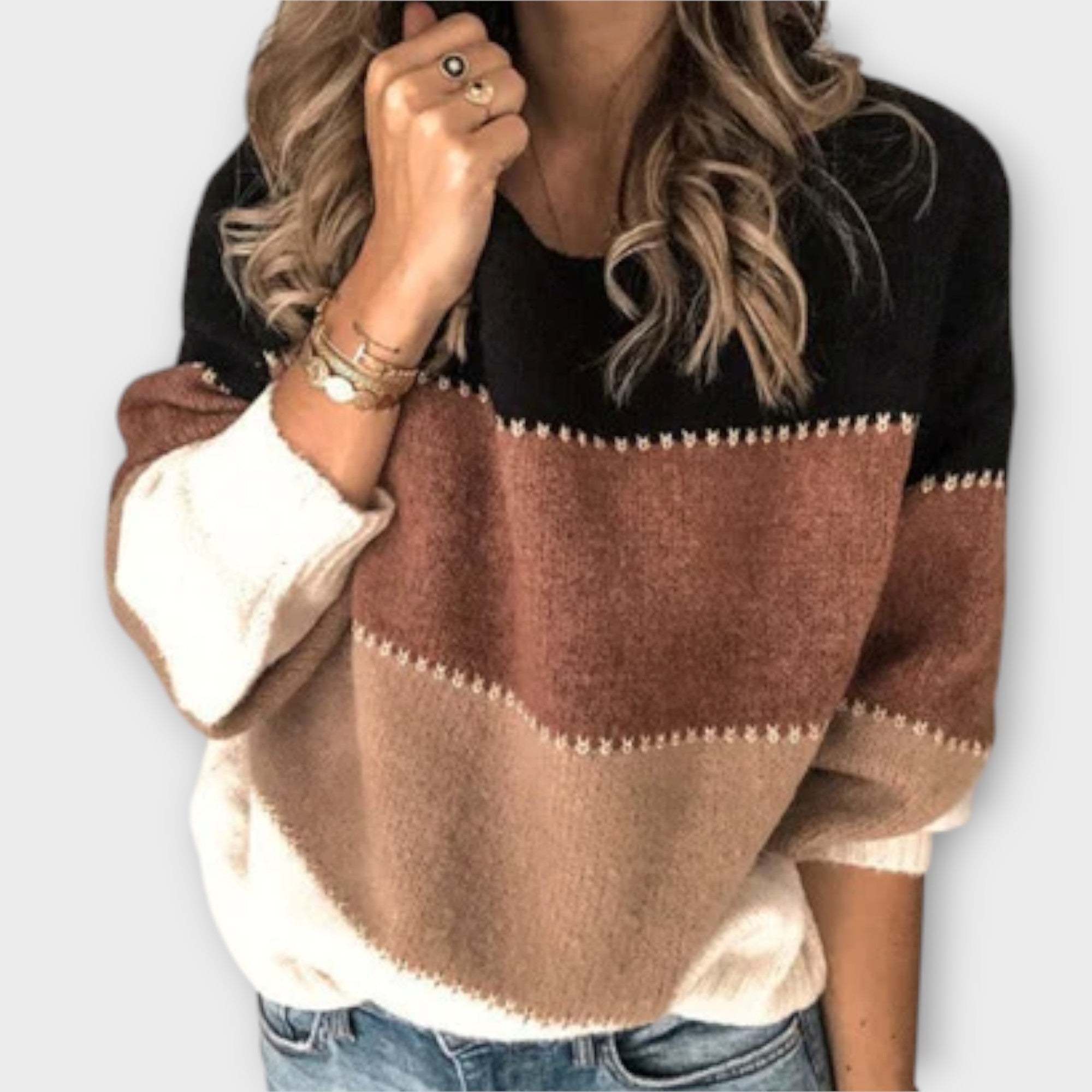 Karolína | Stilisiertes gestreiftes Hoodie