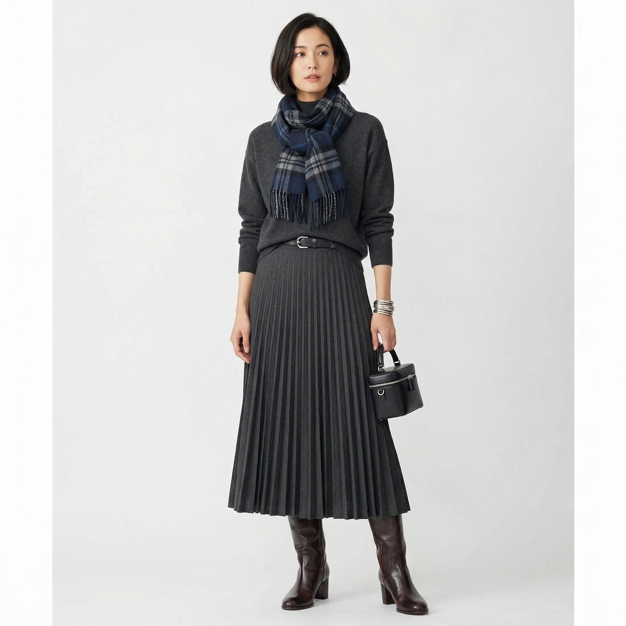 Filipa | Strickset und Plissierter Rock